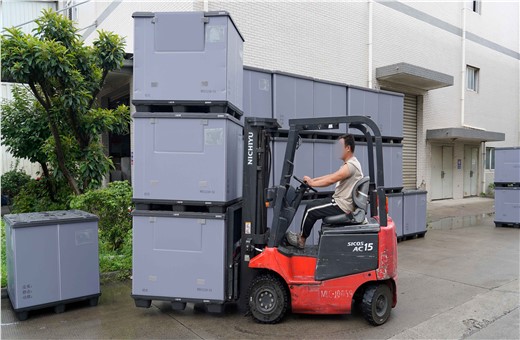 汽车电池运输为什么选择围板箱？围板箱-一个箱子